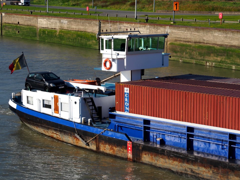Titan (ship, 1971), ENI 04004540, Port of Antwerp pic5