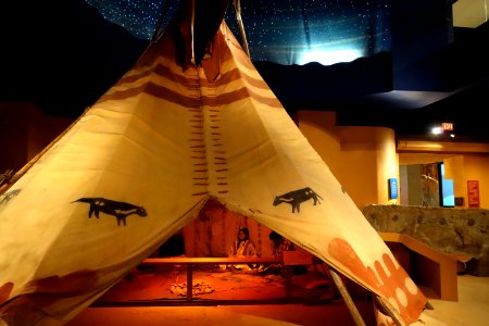 Tipi exhibit - Glenbow Museum - DSC00991