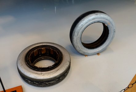 Tires - Lockheed SR-71A Blackbird, 1966 - Evergreen Aviation & Space Museum - McMinnville, Oregon - DSC01031