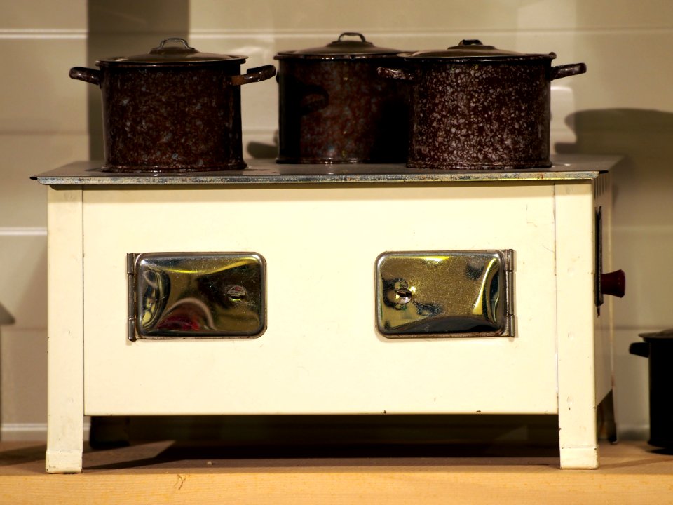 Tin toy stove, pic3