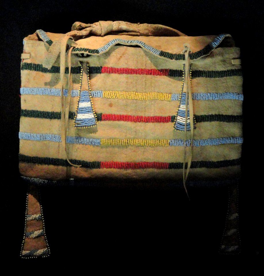 Tipi Bag, 1880-1920, Crow - Houston Museum of Natural Science - DSC02119