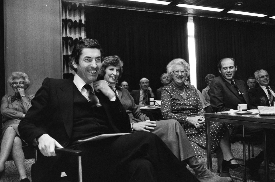 Tijdens de conferentie v.l.n.r. Ruud Lubbers en echtgenote, staatssecretaris Elb, Bestanddeelnr 930-1472