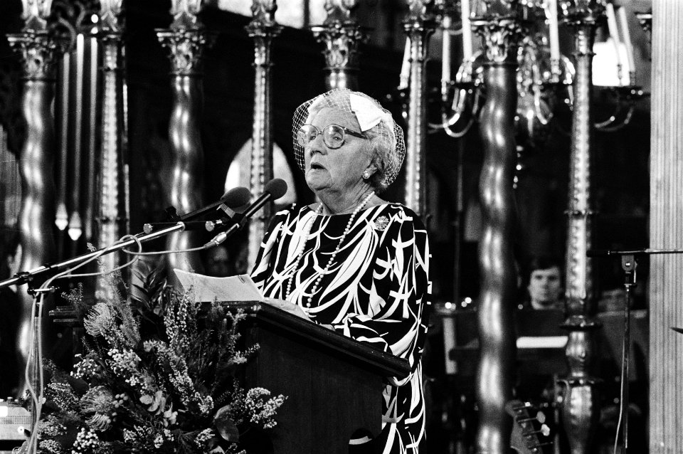 Tijdens centrale manifestatie Stichting Nationale viering Bevrijding in Nieuwe Kerk , Prinses Juliana tijdens haar toespraak, Bestanddeelnr 931-4702