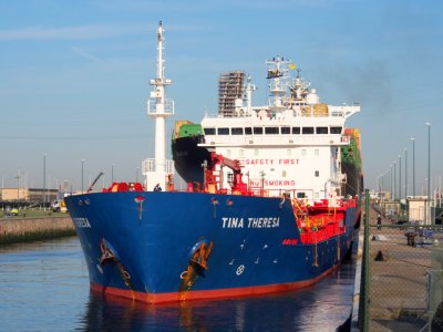 Tina Theresa - IMO 9478298 - Callsign OWEU2, Zandvlietsluis, Port of Antwerp pic1