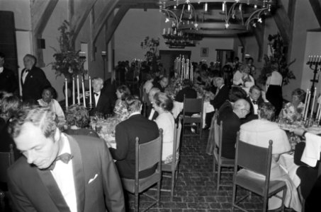 Tijdens het diner, Bestanddeelnr 928-0056