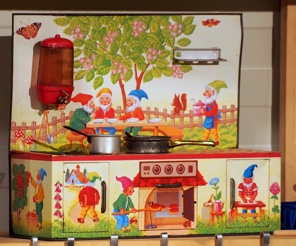 Tin toy stove, pic10