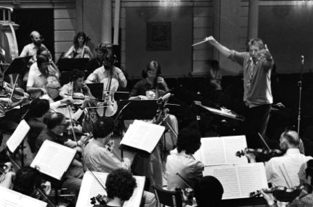 Tijdens de repetities met orkest, Bestanddeelnr 930-3271