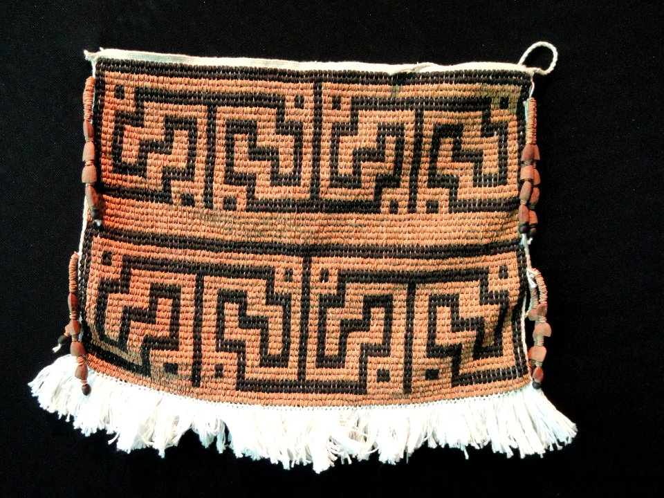Tiriyó-Kaxuyana beadwork - Memorial dos Povos Indígenas - Brasilia - DSC00539