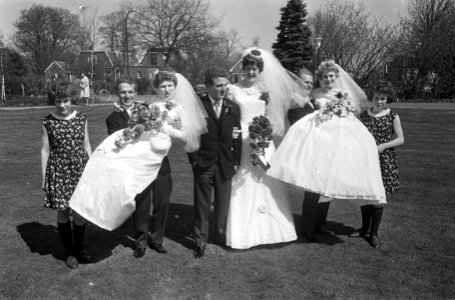 Tjitske en Folkje de Vries (voormalige Siamese tweeling bij huwelijksvoltrekking, Bestanddeelnr 919-0859