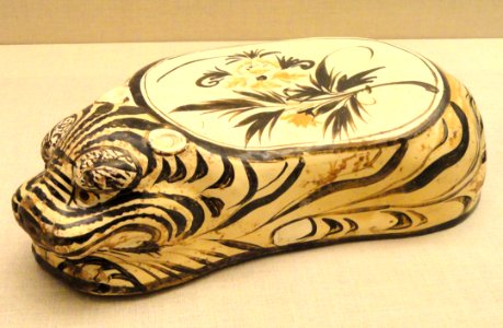 Tiger-Shaped Pillow with Bean-Shaped Headrest, Jin Dynasty, China, cizhou-type ware, earthenware with glaze and iron-brown peony scroll - Art Institute of Chicago - DSC00283
