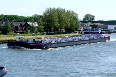 TMS Illusion - ENI 04809550, Amsterdam-Rijn kanaal, pic1