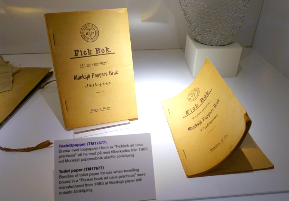 Toilet paper, bound in Pocket Book ad usus practicos, manufactured from 1883, Munksjo paper mill, near Jonkoping, TM17677 - Tekniska museet - Stockholm, Sweden - DSC01574