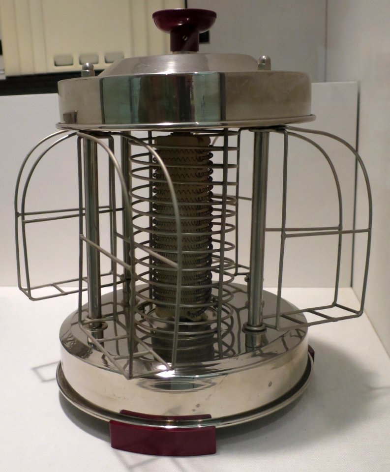 Toaster, Model 584-N, made by Saluta of Germany, c. 1930, Wolfsonian-FIU Museum