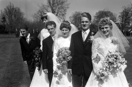 Tjitske en Folkje de Vries (voormalige Siamese tweeling bij huwelijksvoltrekking, Bestanddeelnr 919-0858