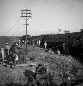 Tjikampek In de middag van 23 juni derailleerde als gevolg van sabotage aan de , Bestanddeelnr 13853