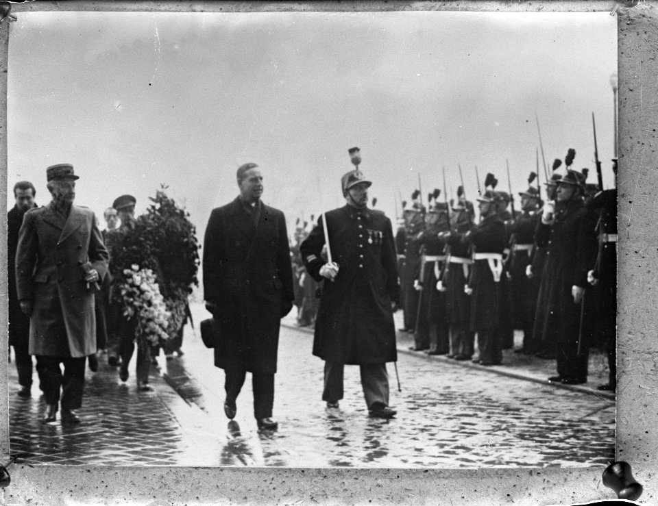 Tjarda van Starkenborgh Stachouwer in Frankrijk, Bestanddeelnr 901-5538