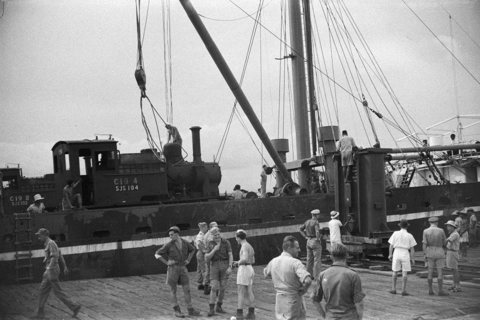 Tjilatjap Locomotieven voor de spoorwegen, transformators voor de krachtinstall, Bestanddeelnr 386-2-3