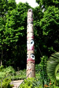 Tlingit Blackfish pole - Kowloon Park, Tsim Sha Tsui, Kowloon, Hong Kong - DSC00658