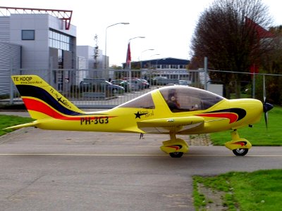 TL-STAR PH-3G3 at Lelystad (LEY - EHLE), The Netherlands, 07 November 2004