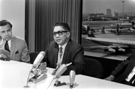 Tjondronegoro die door Indonesische regering belast met volksraadpleging West Ir, Bestanddeelnr 922-5340