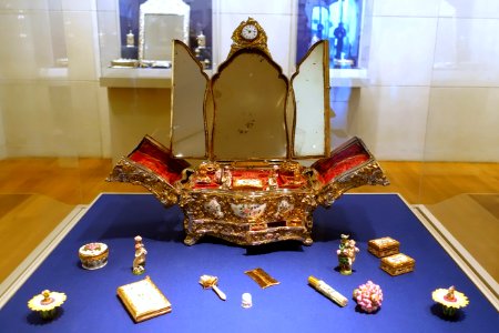 Toilet service, Charles Gouyn designer, St. James's Factory, London, England, c. 1755, gold-mounted porcelain with enamel decoration, gold, steel, glass, paper - Dallas Museum of Art - DSC05158