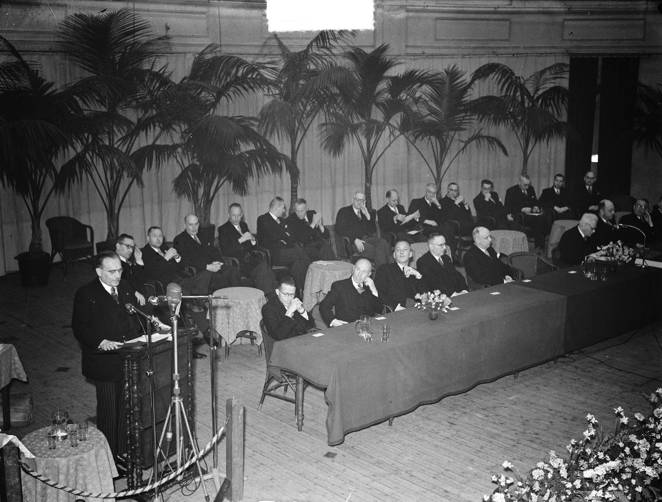 Tivoli (Utrecht) herdenking 100 jaar gemeentewet Vereniging van Nederlandse Geme, Bestanddeelnr 904-6058