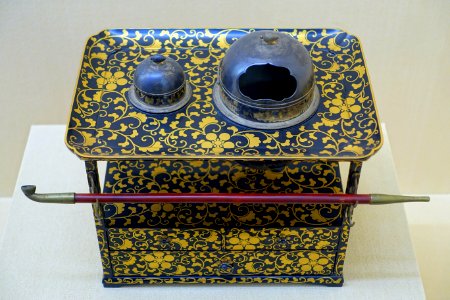 Tobacco tray and pipe - Nomura Samurai Family Residence - Nagamachi - Kanazawa, Japan - DSC00479