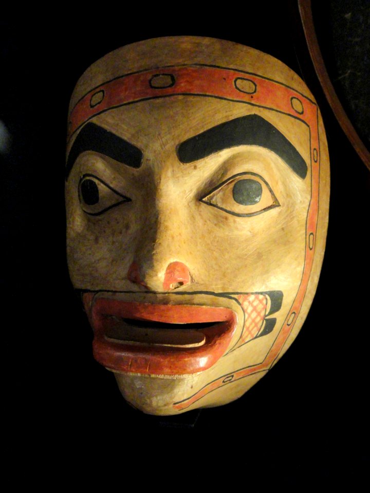 Tlingit mask VK 47, donated 1846 - Museum of Cultures (Helsinki) - DSC04885