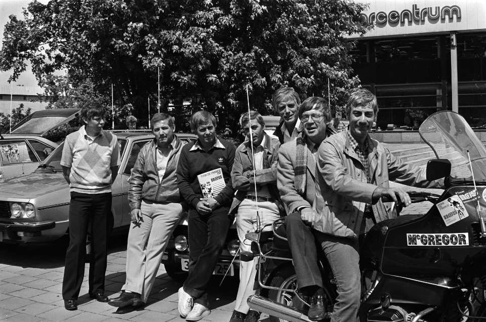 Tour de France verslagploeg 1981 aan pers voorgesteld Hans van de School , Evert ten Napel , Heinze Bakker , Bert Korster , Theo Koomen, Bestanddeelnr 931-5445