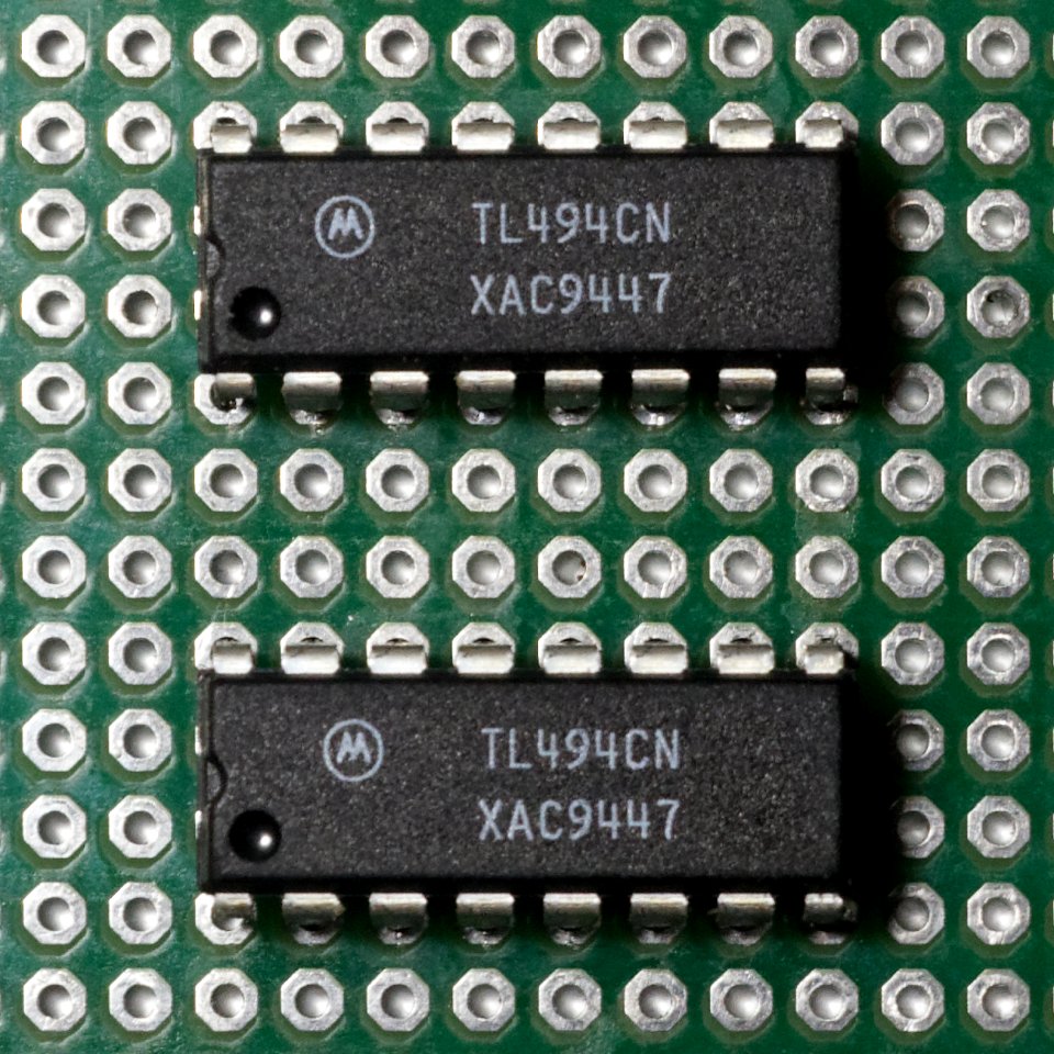 TL494 switched-mode power supply controller