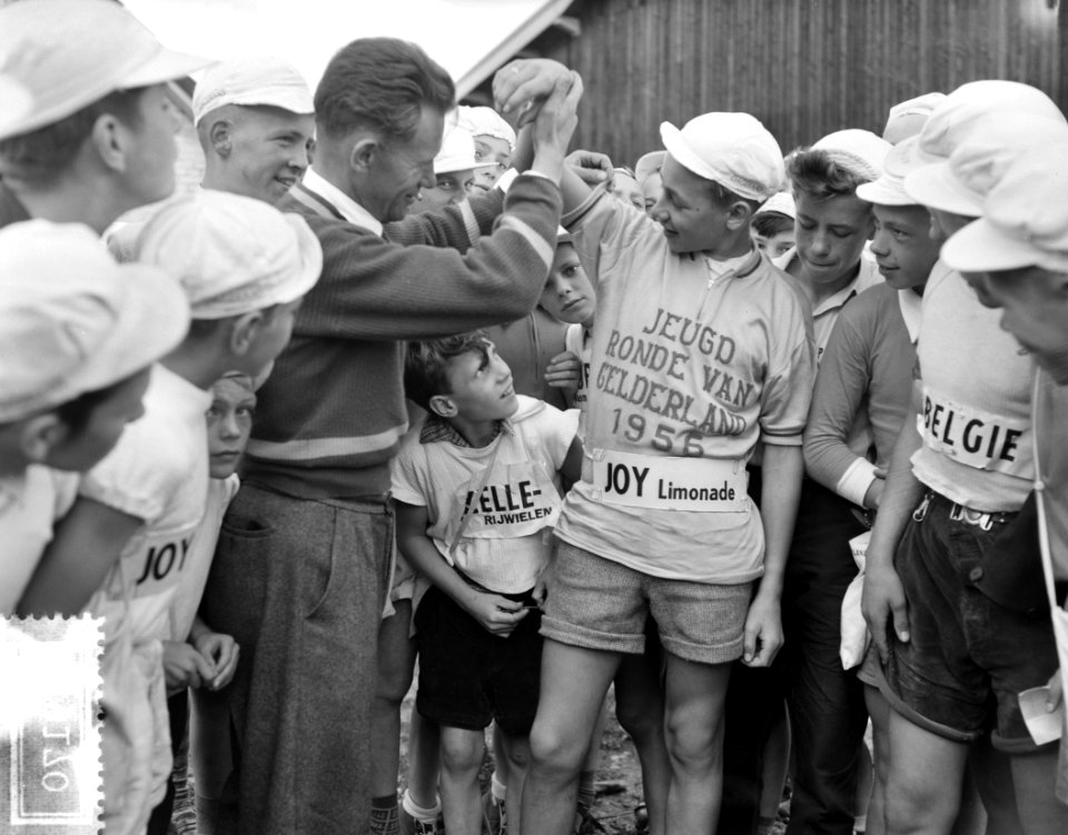 Tour de Frats , wielerronde voor kinderen in Arnhem. Peter Ludwich uit Berlijn, Bestanddeelnr 907-9170