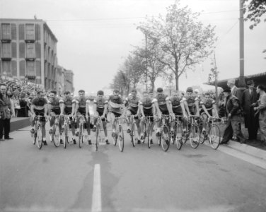 Tour de France ploeg stelt zich voor in Brussel Tour de France stelt zich voor i, Bestanddeelnr 909-6599