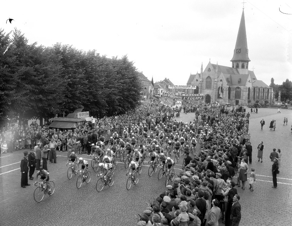 Tour de France , start Tour de France in Brasschaet (Belgie), Bestanddeelnr 906-5828