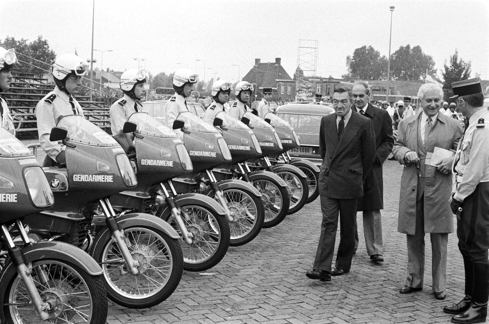 Tour de France 1978, proloog in Leiden nr. 10, 11 Levita (Tourdirecteur), nr. 8, Bestanddeelnr 929-8000