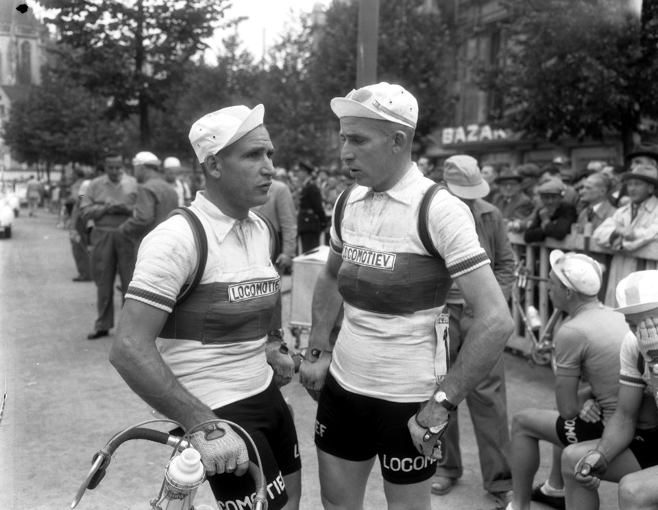 Tour de France , Wim van Est (links) en Klaas van Est, Bestanddeelnr 906-5836