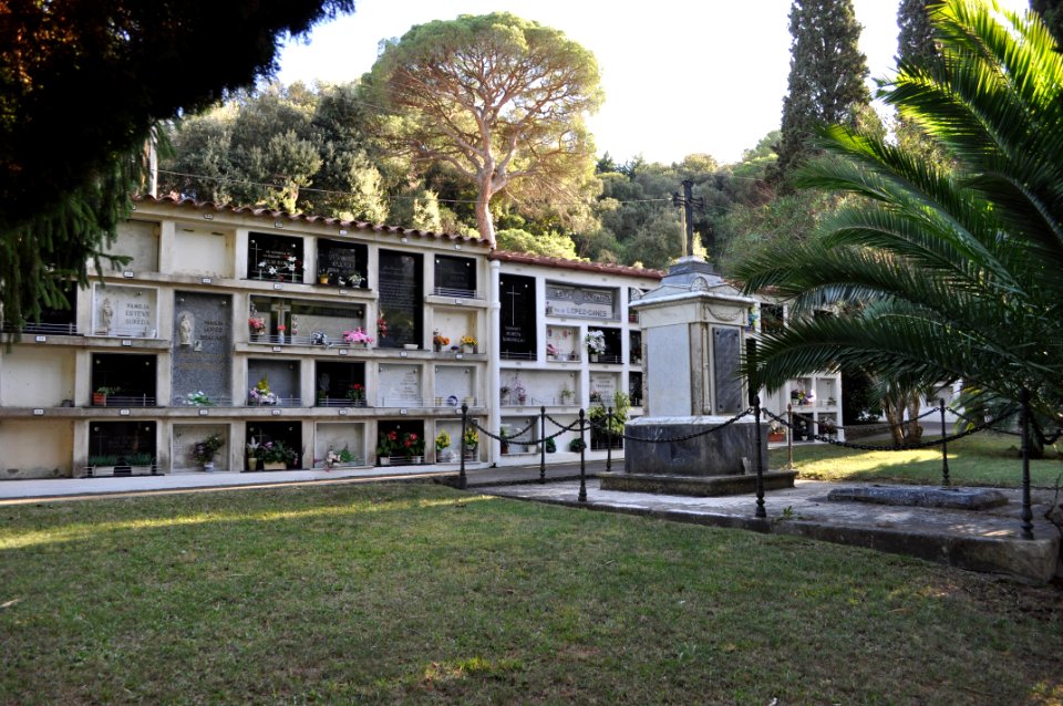 Tossa, Friedhof
