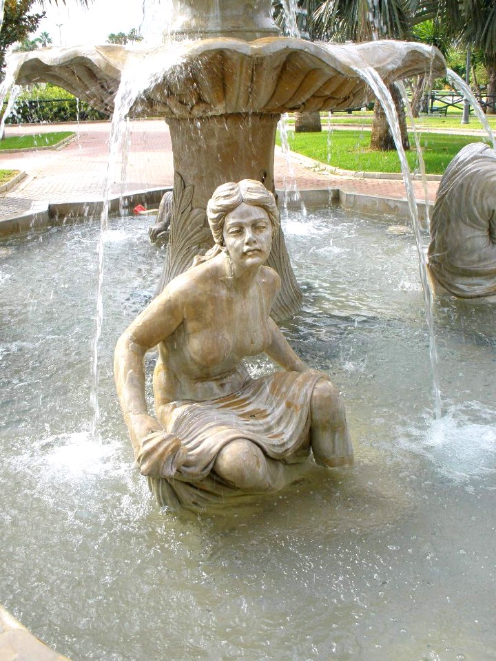 Torremolinos - Parque de la Batería, fuentes y estanques 02