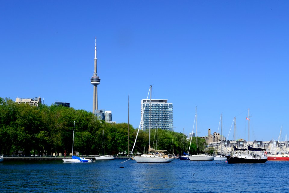 TorontoWaterfrontAndSailboats4