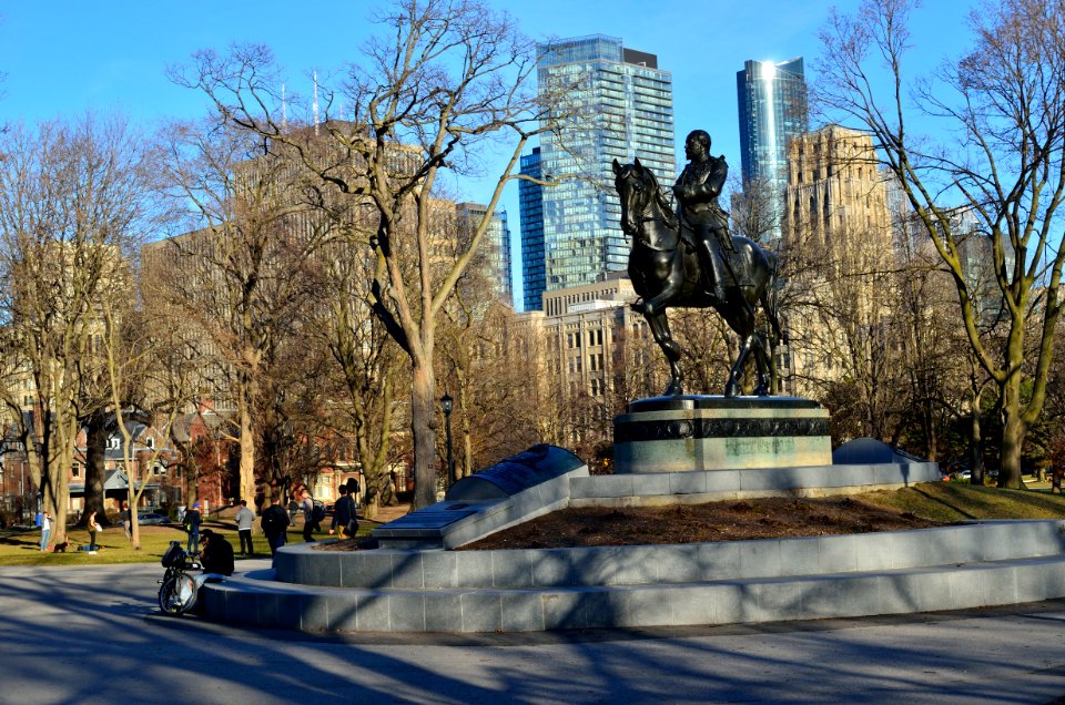 TorontoQueensPark2