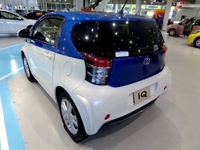 Toyota iQ 130G MT "Leather Package・GRAN BLUE" (NGJ10) rear