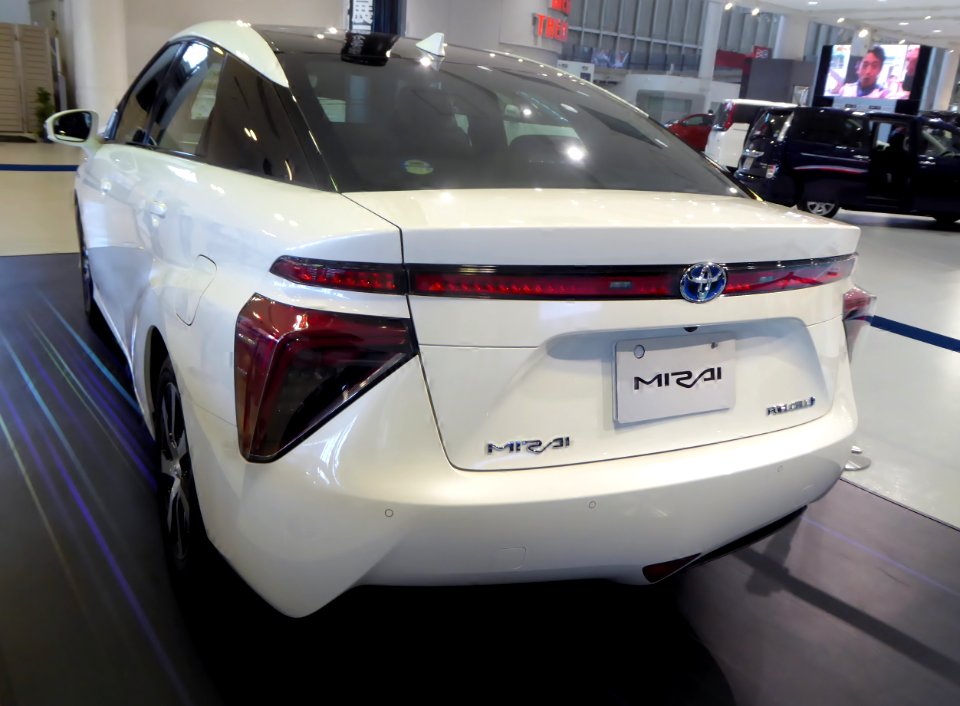 Toyota MIRAI (JPD10) rear