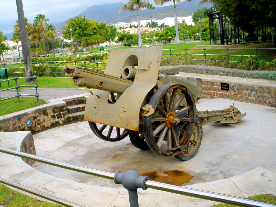 Torremolinos - Parque de la Batería, cañones 4