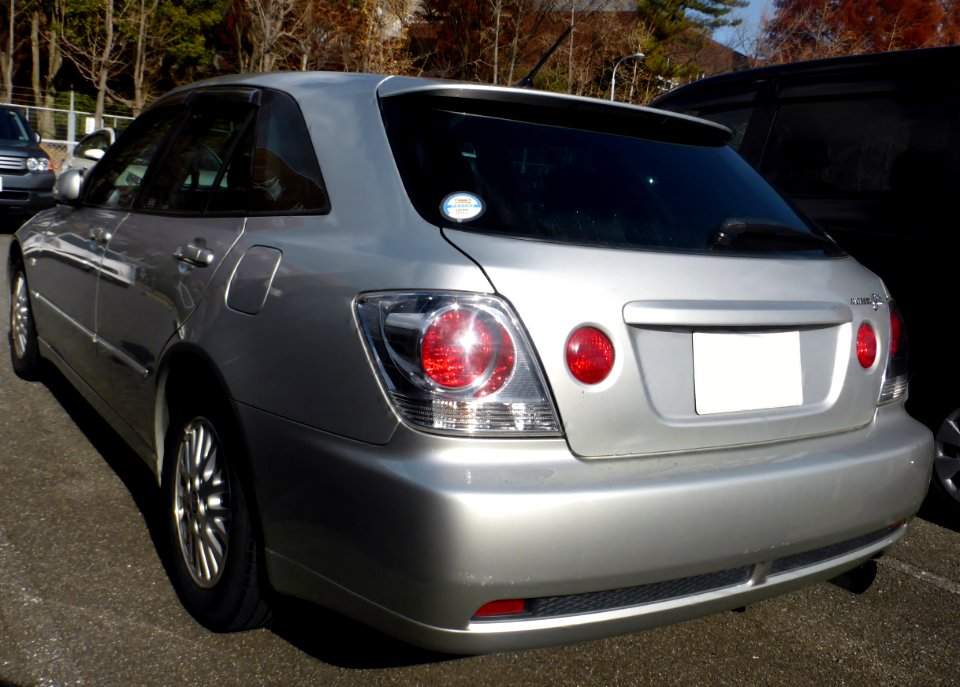 Toyota ALTEZZA GITA (JCE10) rear