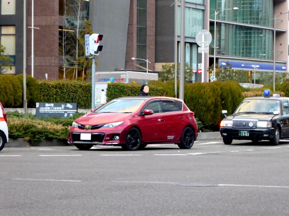 Toyota AURIS RS ver.Char Aznable (ZRE186H) front