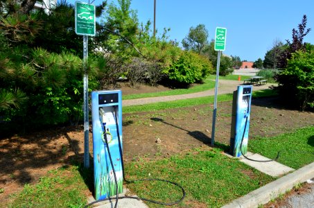 TownOfRichmondHillMunicipalOfficesEVChargeStation2