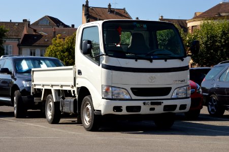 Toyota Dyna right side. Spielvogel 2013