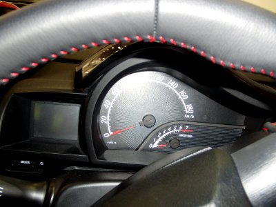 Toyota iQ → interior 1