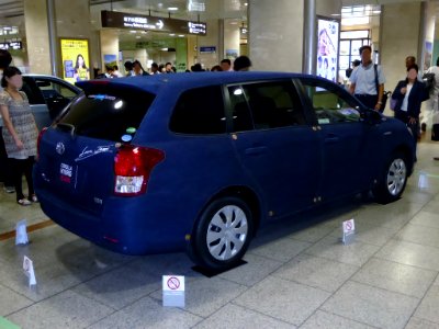 Toyota Corolla Fielder Hybrid JEANS (E165) rear