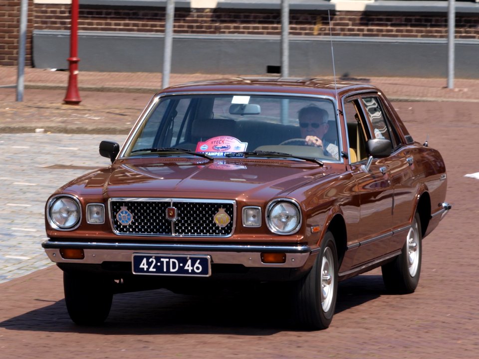 Toyota Cressida de Luxe (1977), 42-TD-46