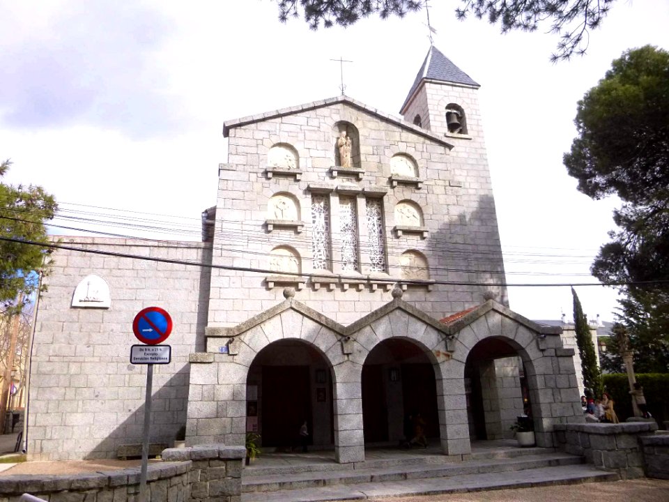 Torrelodones - Iglesia de San Ignacio de Loyola 08